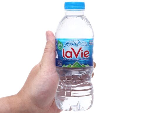 Lốc 6 chai nước khoáng La Vie 350ml - Hình ảnh 3